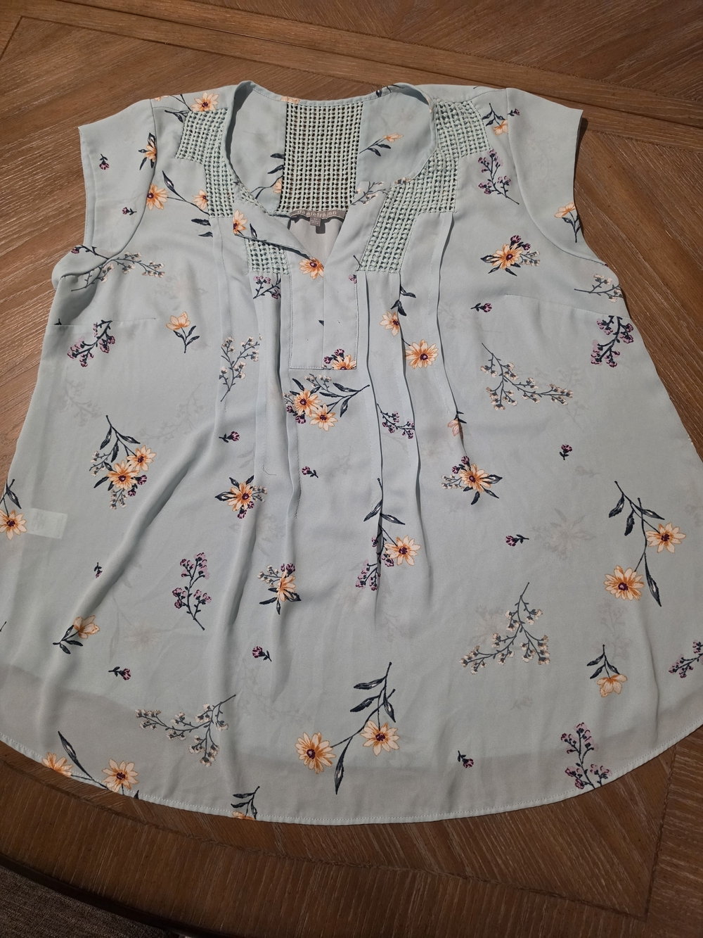 Daniel Rainn Light Blue Floral Minimal Sleeve Blouse